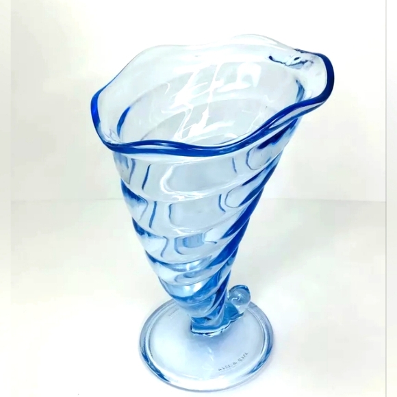 Rare find. Vase/dessert cup. - Picture 2 of 4